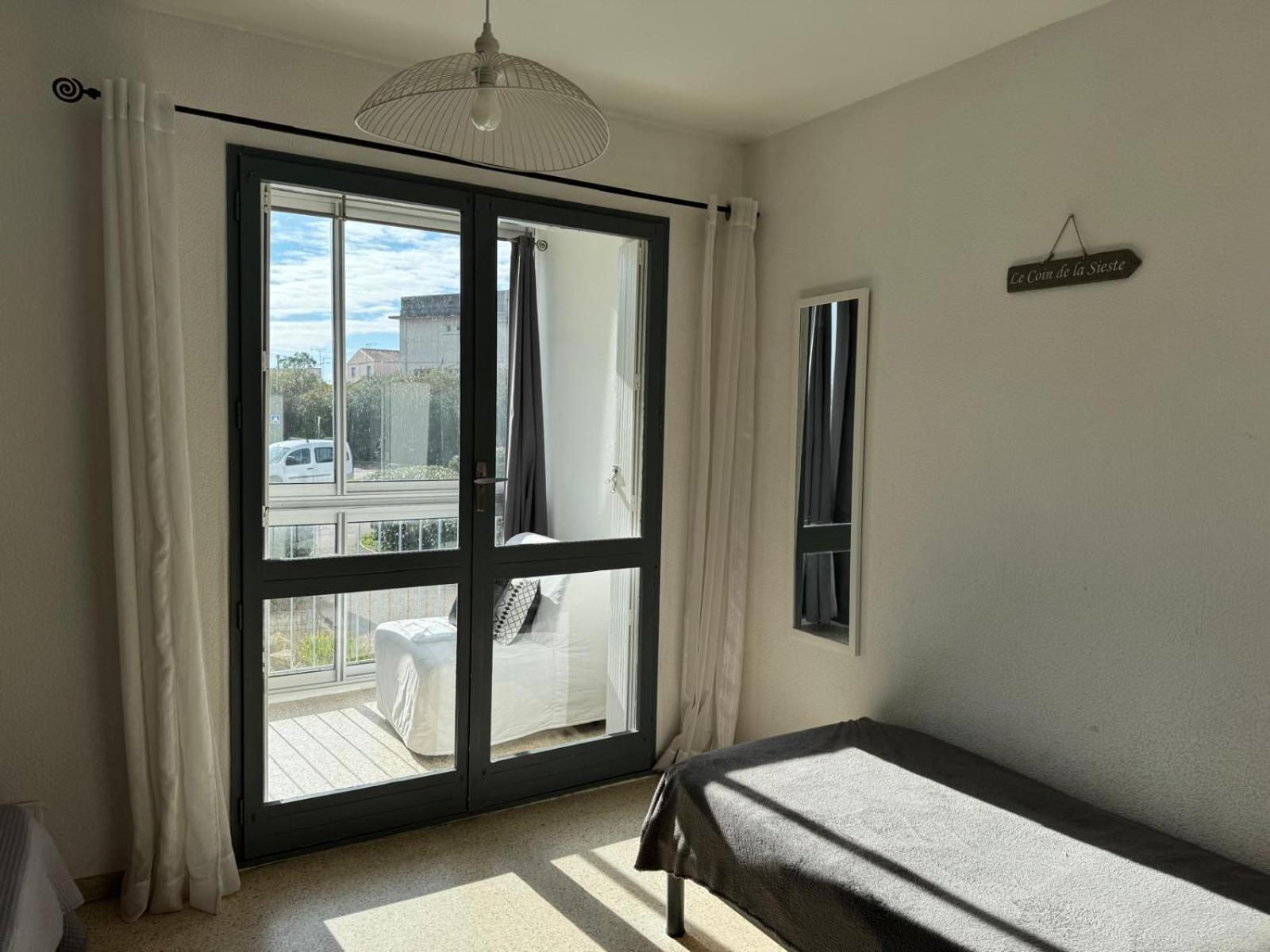 Sol-Y-Days Goelette, Agreable Appartement En Rdc Avec Parking, Proche Du Centre-Ville Et De La Plage เลอ โกร-ดู-รัว ภายนอก รูปภาพ